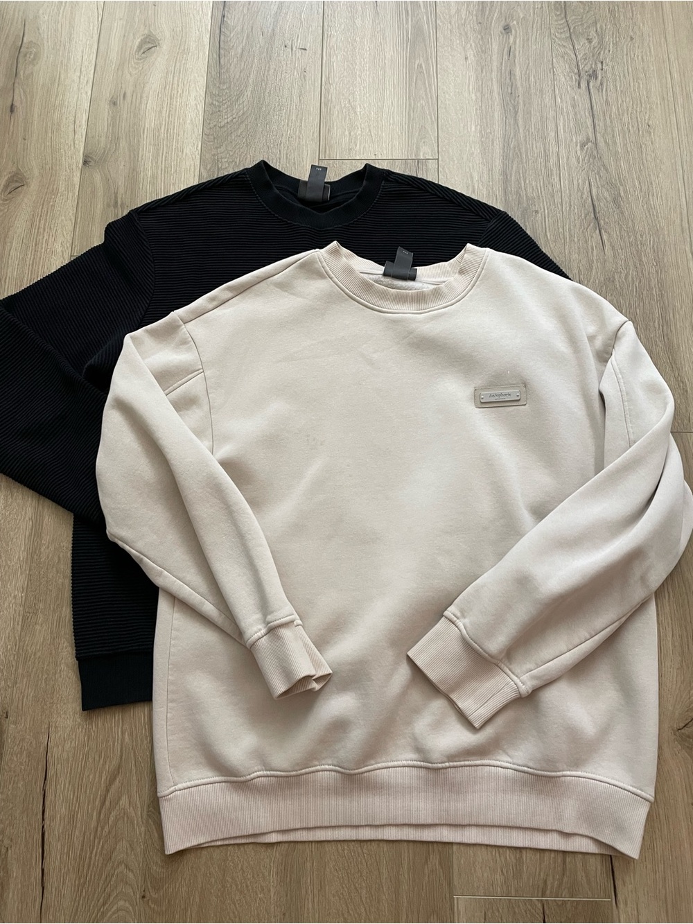Pair bundle lot two H&M crewneck sweatshirts both L ribbed